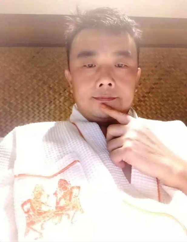 青锋的第一张照片--青神认干亲服务网